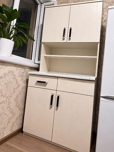 Кухонный шкаф-пенал со столешницей и открытой нишей - Материал: ЛДСП at lalafo.kg Кухонный шкаф-пенал со столешницей и открытой нишей - Материал: ЛДСП