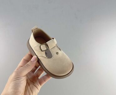 Детская одежда и обувь: Новая обувь, размер 29