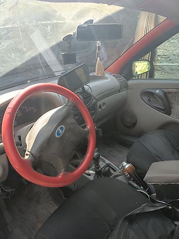 4 qapi niva: LADA Kalina sedan – qırmızı rəng hec bir xerc təlb etmir otur sur — 8