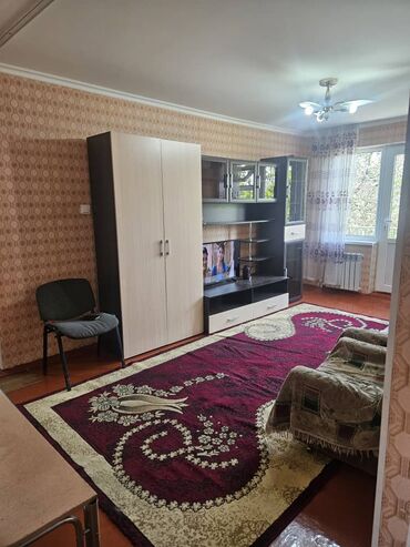 сдаю квартиру на длительный срок в районе кызыл аскерь: 3 бөлмө, Менчик ээси, Чогуу жашоосу жок, Толугу менен эмереги бар