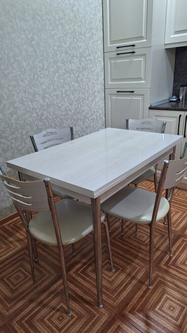 продам стол и стулья: Для кухни, Б/у, Раскладной, Прямоугольный стол, 4 стула