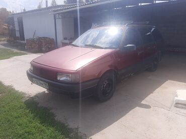 фолсфаген пассат: Volkswagen Passat: 1992 г., 2 л, Механика, Бензин, Универсал