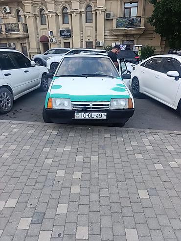 hetçbek: Vaz 2108 “Sputnik” – 3 qapılı hetçbek Xüsusiyyətlər: - Kuzov: kompakt — 1