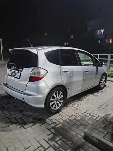 Honda: Honda Fit: 2012 г., 1.5 л, Типтроник, Бензин, Хэтчбэк