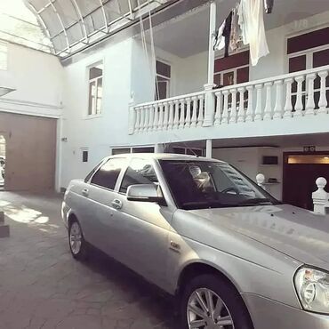 kiraye evlerin kreditle satisi: 8 otaq, 200 kv. m, Kredit yoxdur, Orta təmir