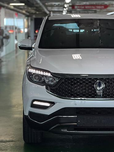 лёд фары: Ssangyong Rexton: 2020 г., Внедорожник — 6