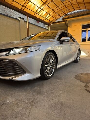 Toyota: Toyota Camry: 2018 г., Автомат, Седан — 3