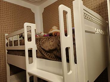 nerdivan satisi: Ağ rəngli ikimərtəbəli uşaqlar üçün çarpayı bir mərtəbəsi satılır — 1
