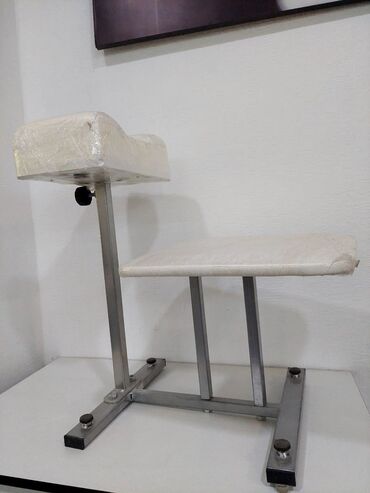 кресло салон: Педикюрная подставка новая в идеальном состоянии заказывала в России