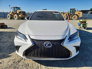 inter: Lexus ES: 2022 г., 2.5 л, Автомат, Гибрид — 1