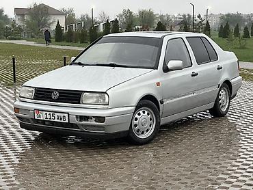 12 t: Volkswagen Vento: 1994 г., 1.8 л, Механика, Бензин, Седан — 9