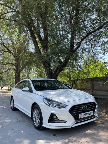 срочно срочно продам машину: Hyundai Sonata: 2018 г., 2 л, Автоматические, Газ, Седан