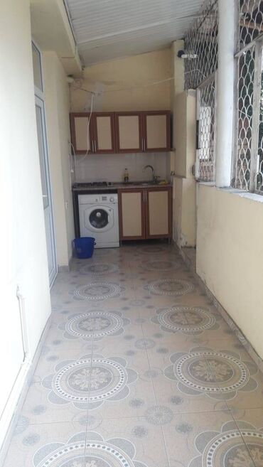 Uzunmüddətli kirayə mənzillər: Elimlər metrosunun yaxınlığında 4 mertebeli binanın 1-ci mərtəbəsində — 16