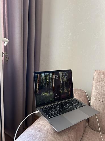 apple macbook air m1: İşlənmiş Apple MacBook, 13.3 ", Apple M1, 256 GB, Ünvandan götürmə — 2