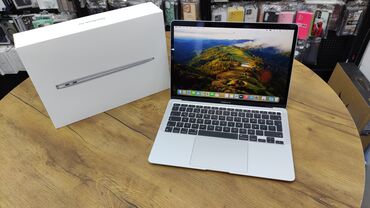 apple whatc: Apple MacBook, 13.3 ", Apple M1, 256 GB