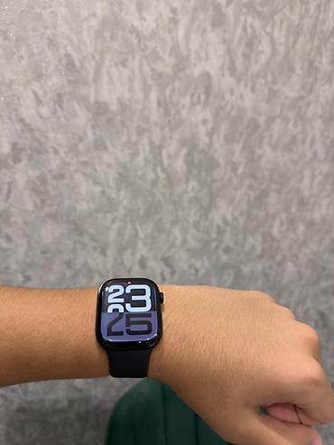 Smart saatlar: Apple watch 10 46 mm ela veziyyetdedir 97 pil.Zaretka ela saxlayir — 3