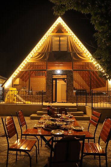 Günlük kirayə evlər: 140 kv. m, 4 otaqlı, Kombi, Qaz, İşıq — 1