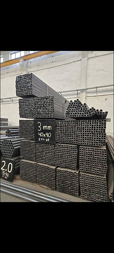 Metal məhsulları: Müxtəlif ölçülü kvadrat metal profillər. Bu profillər tikinti və — 4