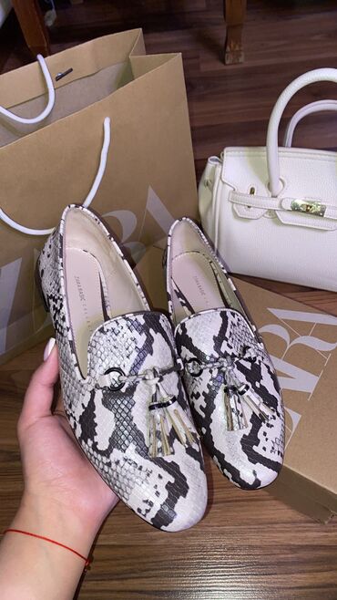 обувь zara: Абсолютно новые мокасины Zara,37 размер,цена 1000 сом