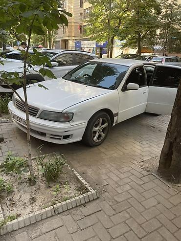 севира: Nissan Cefiro: 1998 г., Бензин — 1