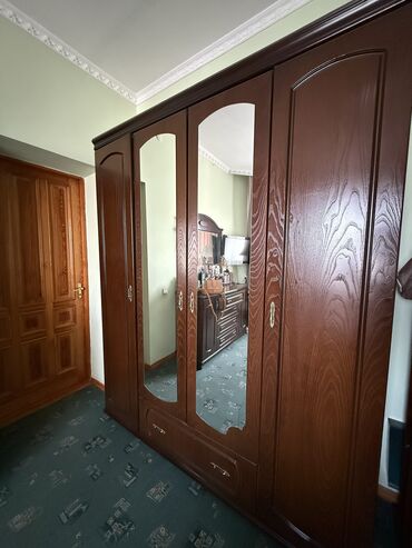 спальный кровать бу: Спальный гарнитур, Б/у, Двуспальная кровать, Комод, Трюмо, Другая страна, Дерево, Самовывоз
