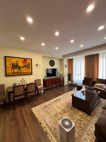 квартира с панорамными окнами: 4 комнаты, 133 м², Элитка, 10 этаж, Дизайнерский ремонт
