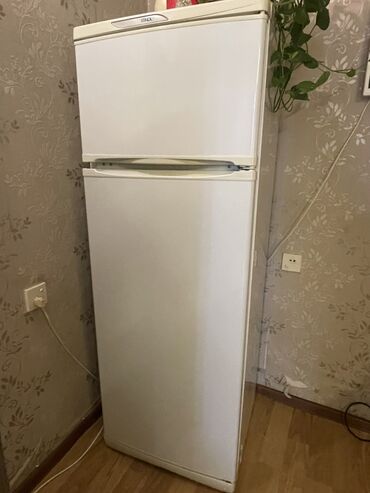 Б/у Холодильник Stinol, Двухкамерный, цвет - Белый