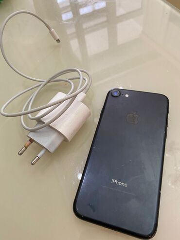 продать айфон 7: IPhone 7, Колдонулган, 32 ГБ, Кара, Заряддоочу түзүлүш, Каптама, Кабель, 75 %