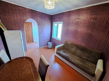 Uzunmüddətli kirayə mənzillər: 300Azn addelni heyet evi Sabuncu APlus Redoilzapravkasinin yaxin — 10