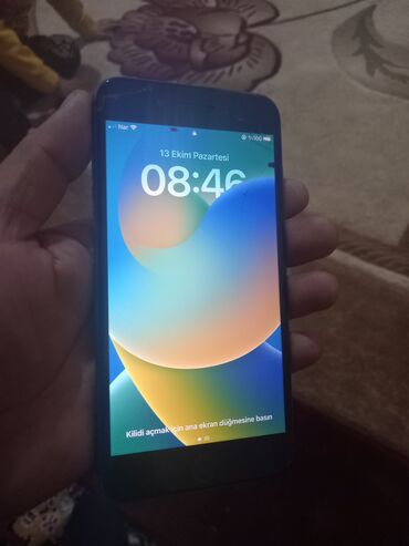 купить iphone 8 plus 128gb: IPhone 8 Plus, 64 GB, Alpine Green, Barmaq izi, Simsiz şarj