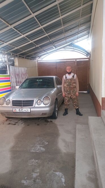 спринтер двух скад: Mercedes-Benz E-Class: 1997 г., 2.3 л, Механика, Бензин, Седан