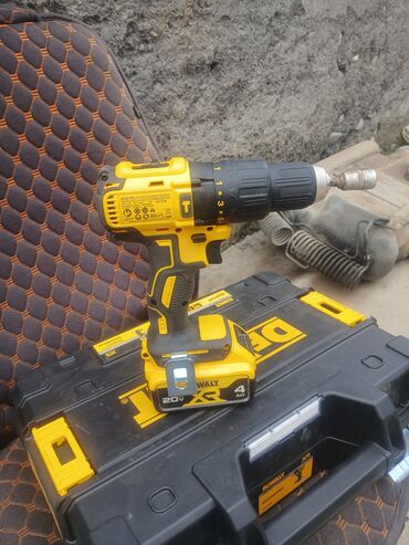 набор инструментов для авто форсе: Аккумуляторная дрель‑шуруповерт DEWALT XR 20V Комплектация: -