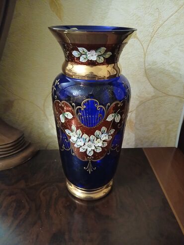 Vazalar: Bir vaza — 5