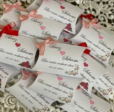 Xonça: Xonca ucun paylama konfetler sifarisle bezedilir.Sifarisler en az 1 — 6