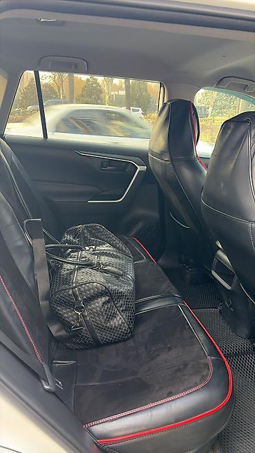 Toyota: Toyota RAV4: 2019 г., 2.5 л, Автомат, Бензин, Кроссовер — 10