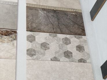 zal ucun asma tavanlar: Keramika plitələri – müxtəlif dizayn və ölçü variantları - Material