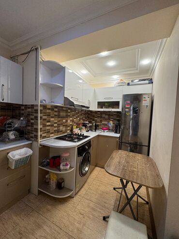 Uzunmüddətli kirayə mənzillər: Yeni Yasamal 29/14 mertebe.2-3 otaqa düzəlib.
- -da lalafo.az — 12 Uzunmüddətli kirayə mənzillər: Yeni Yasamal 29/14 mertebe.2-3 otaqa düzəlib.
- — 12