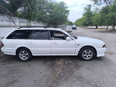 e klass: Mitsubishi Sigma: 1993 г., 3 л, Механика, Бензин, Универсал — 4