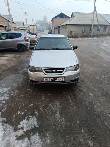 Daewoo: Daewoo Nexia: 2010 г., 1.5 л, Механика, Бензин, Седан