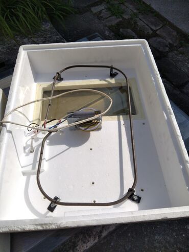 Ostali proizvodi za kuću: Inkubator za jaja u ispravnom stanju. Licno preuzimanje u Indjiji — 2