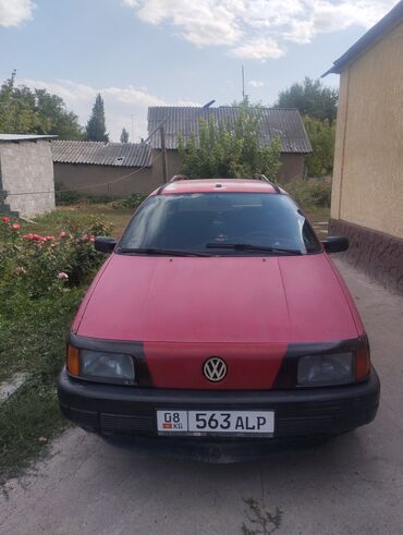 Volkswagen: Volkswagen Passat: 1990 г., 1.8 л, Механика, Бензин, Универсал