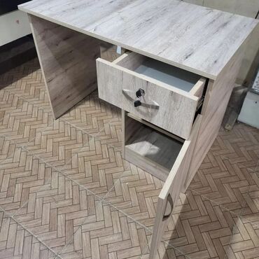 Ofis dəst mebeli: Parta tek neferlik 50/60 sm 28 azn Parta iki neferlik 100/50 sm — 13