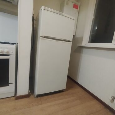 холодильная витрина: Холодильник Stinol, Б/у, Двухкамерный, Less frost, 60 * 150 * 60