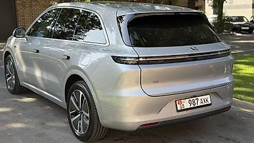 xiaomi su7: Lixiang L6: 2024 г., 1.5 л, Автомат, Гибрид, Кроссовер — 6