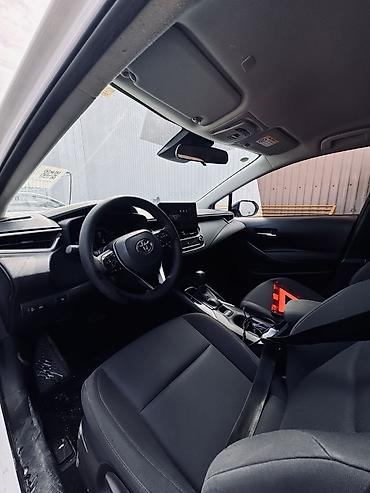 Toyota: Toyota Corolla: 2023 г., 1.8 л, Вариатор, Гибрид, Седан — 9
