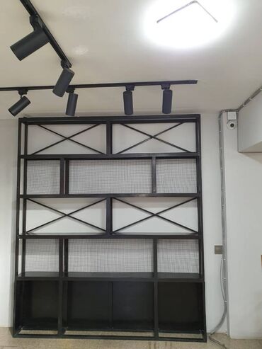 Mağazalar: Xətai metrosuna yaxın yerləşən ümumi sahəsi 90 kv,m olan, obyekt — 4