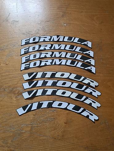 formula təkəri: Məhsul: Təkər yazıları üçün yapışqan loqotip dəsti Təsvir: - — 1