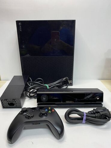one punch man: Xbox one 500gb + kinect + 1 gamepad Yeni kimidi Amerikadan alinib evde