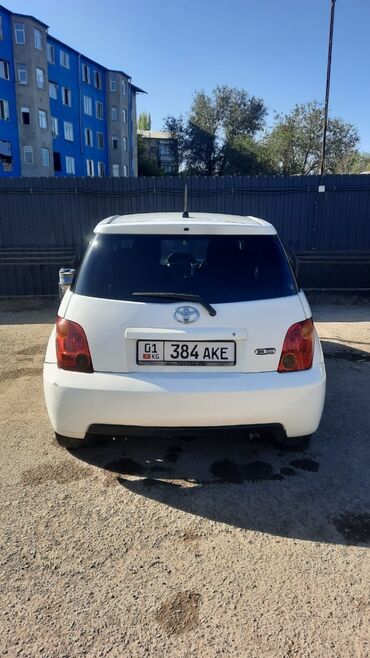 рассрочка авто в кыргызстане: Toyota ist: 2004 г., 1.3 л, Вариатор, Бензин, Хетчбек