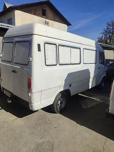 битая машина: Mercedes-Benz T1: 1992 г., Механика, Дизель, Фургон — 2